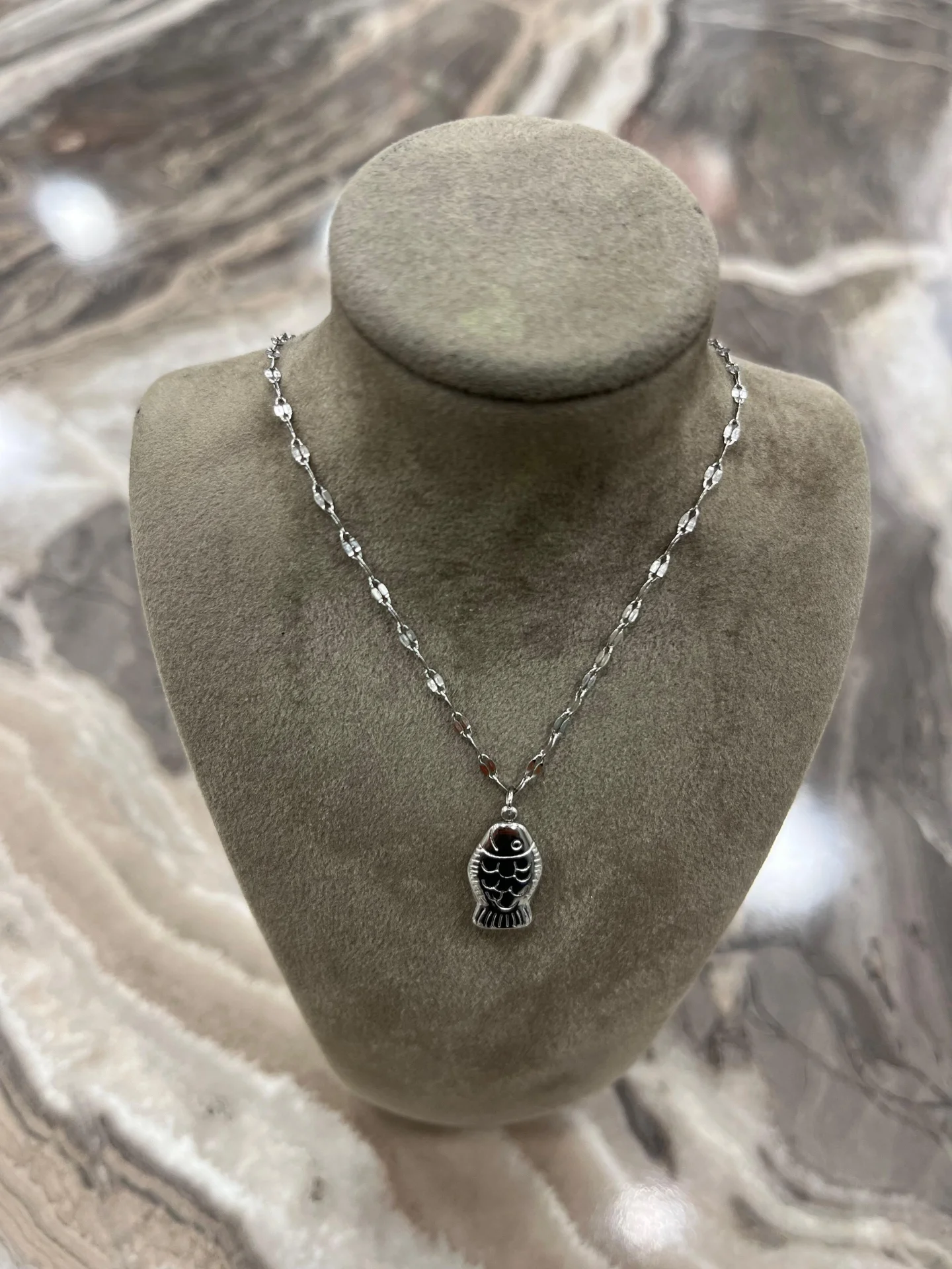 Kararmaz Balık Çelik Kolye