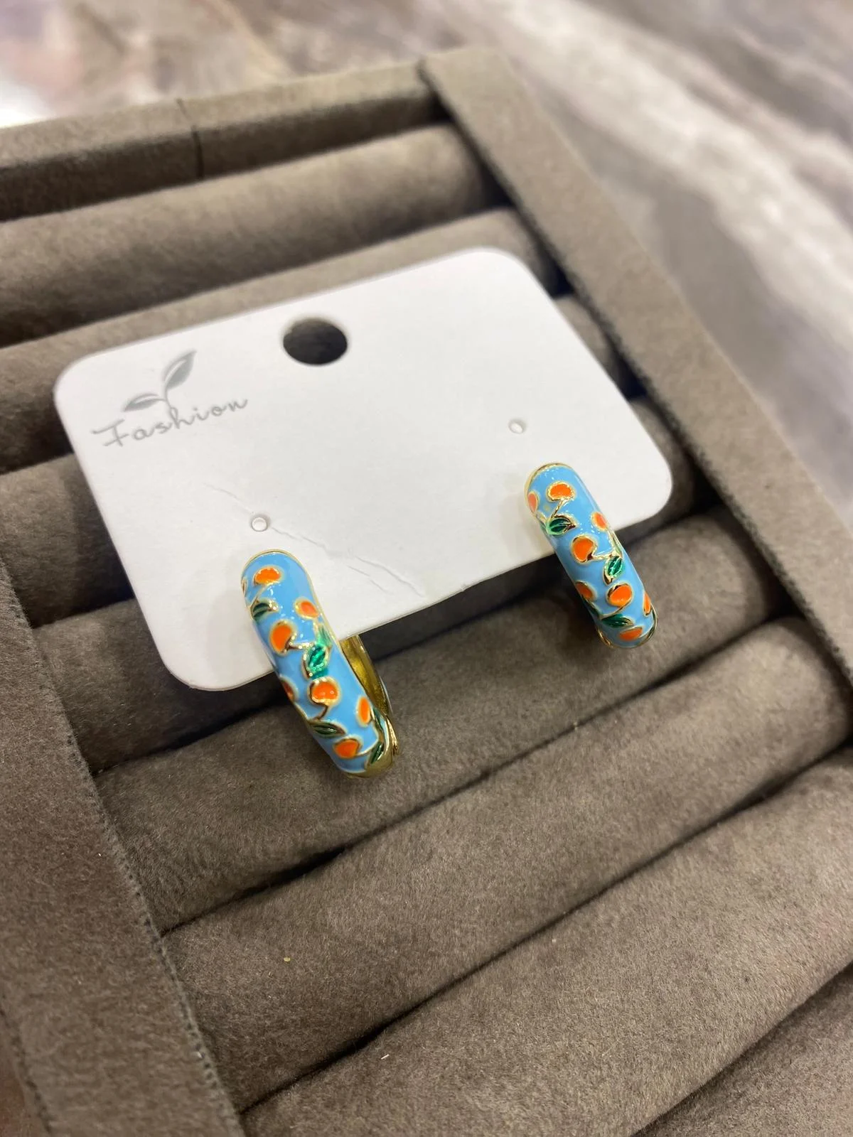 Turkuaz Zemin Mandalina Desenli Halka Küpe