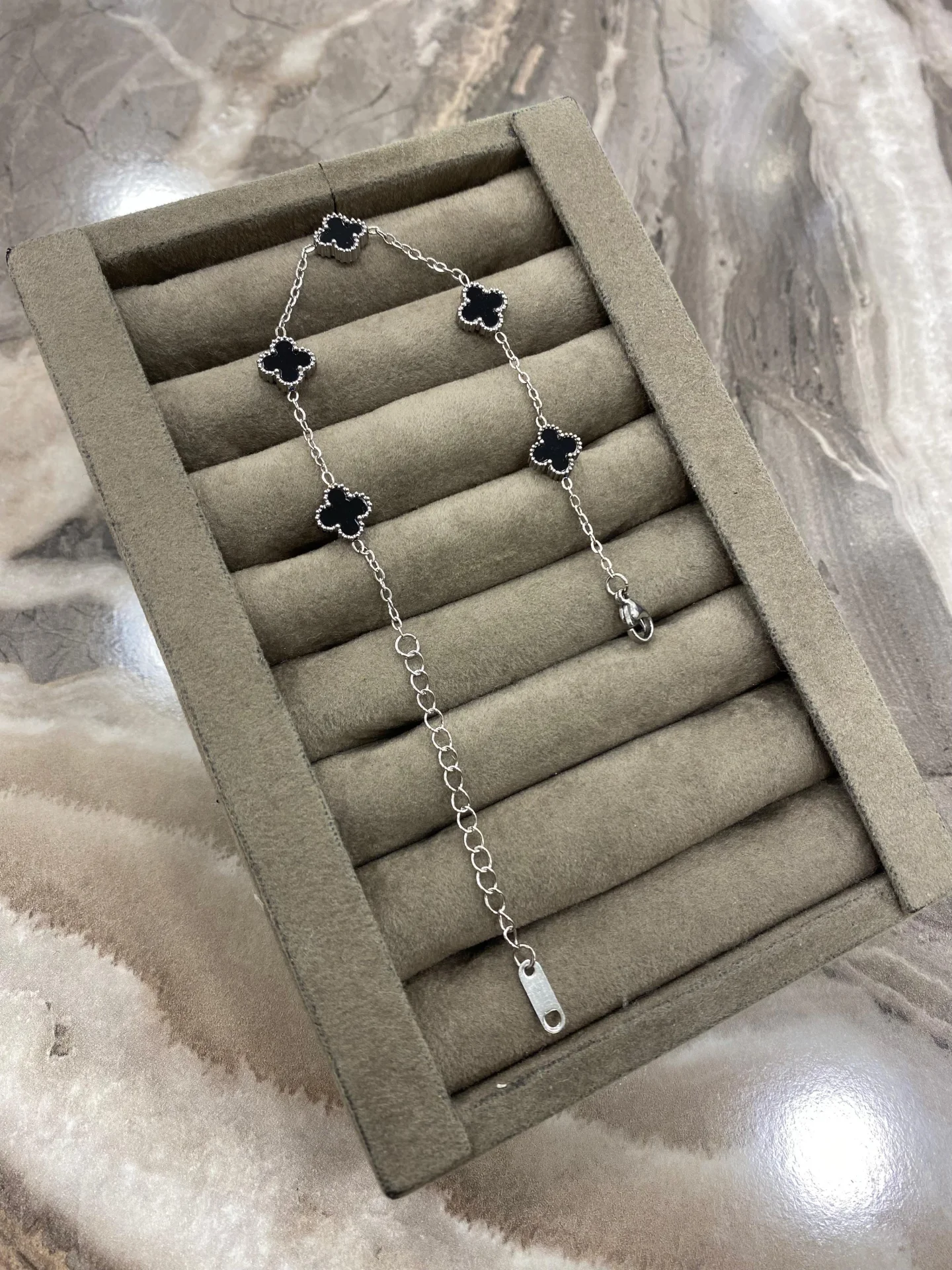 Gümüş Renk Çelik Bileklik