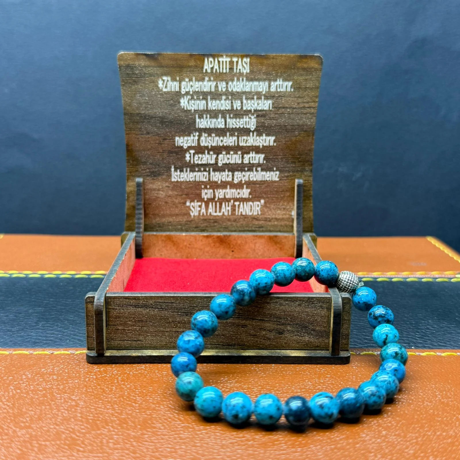 Özel Ahşap Kutulu Apatit Taşı Bileklik – Küre Kesim 8MM