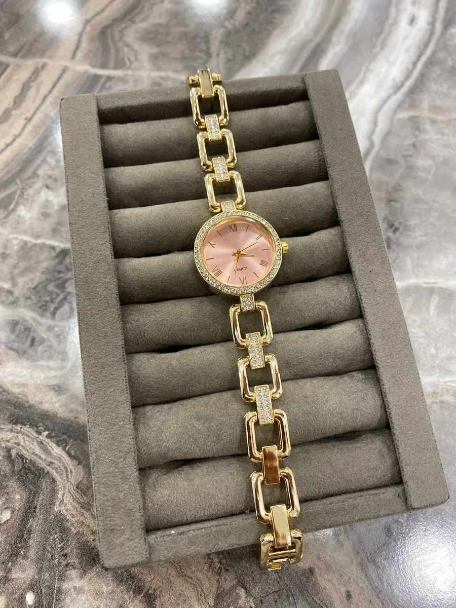 resimler/urunler/Gold Zincir Kordon Taşlı Kadın Kol Saati