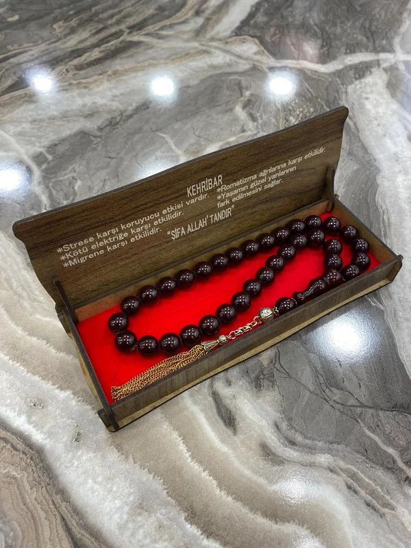 Ahşap Kutulu Kehribar Tesbih – Özel Yazılı Tasarım