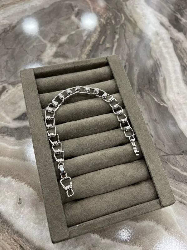 Gümüş Renk Çelik Bileklik