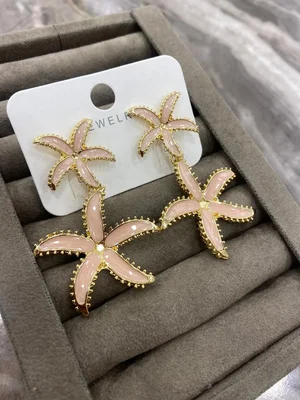 Altın Renk Pembe Enamel Yıldız Balığı Küpe