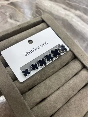 Siyah Yonca Figürlü Çelik Küpe Seti