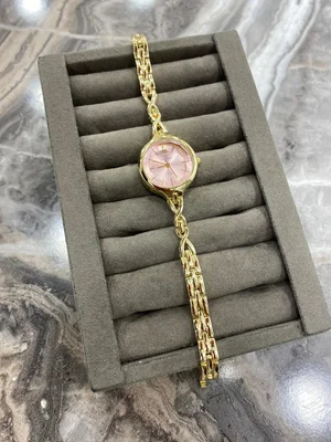 Gold Zincir Detaylı Pembe Kadran Kadın Saat