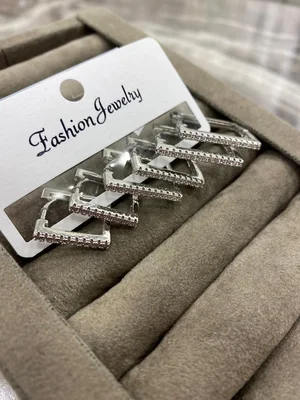 Gümüş Renk Zirkon Taşlı Geometrik Küpe