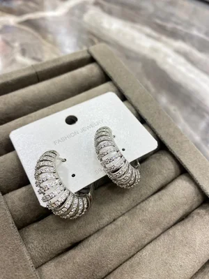 Gümüş Renk Çok Sıralı Zirkon Taşlı Büyük Halka Küpe