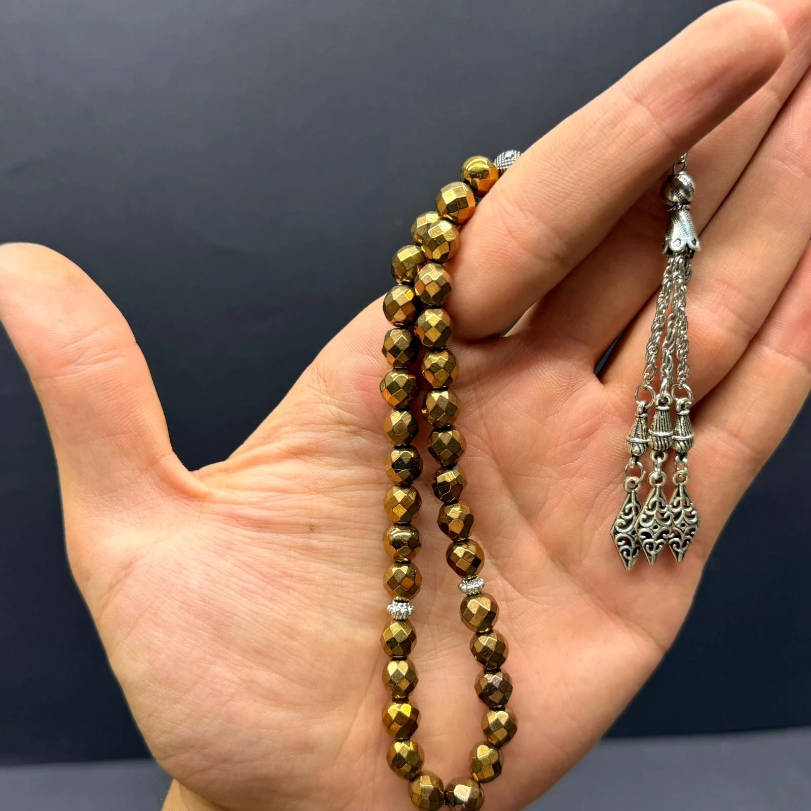 Özel Ahşap Kutulu 33’lü Hematit Taşı Bronz Renk Tesbih